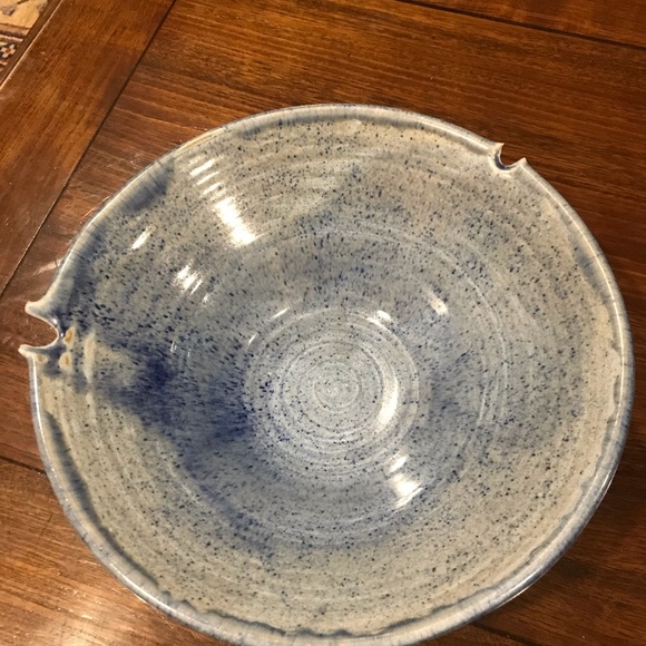 ARTISAN DESIGNED AND SIGNED  POTTERY - Picture 8 of 12